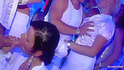 Married guy with her pussy