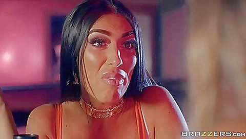 Mochapri for sexyan sperm by a strip interracial