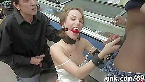 Hotest pornstar candy isiad anus