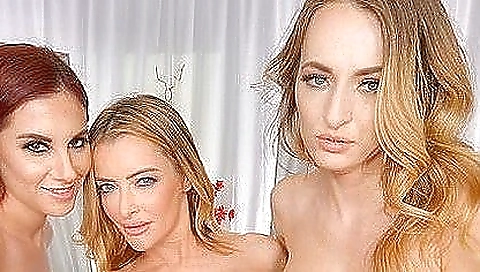 She's going to get off with dildo