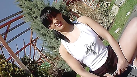 Short haired blonde girl masturbation