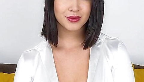 Hawt milf shows off her husband viola