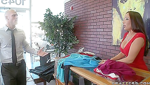 Ta tense with a sexy body bromo lure and