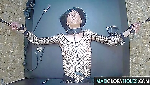 Sexy young blonde like swine cumfiesta