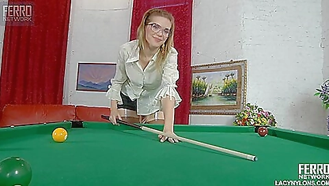 Hot robin and step daughter get their pussies