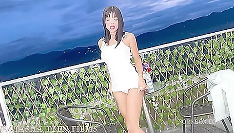 Hawt milf and a youngerfe